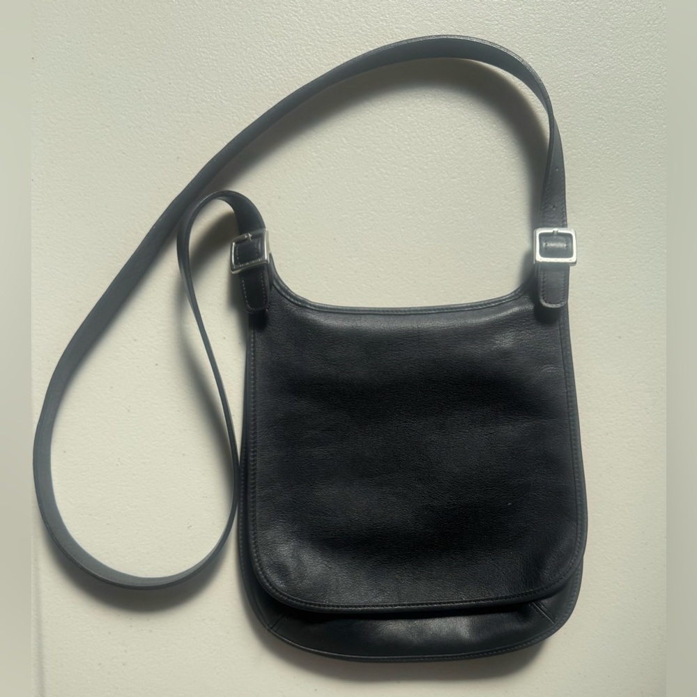 Vintage Coach Hippie Saddle Flap 9135